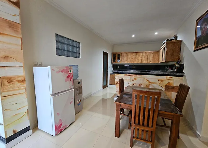 Tegalsari Guest House Canggu